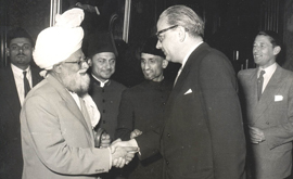 Hadhrat Mirza Bashiruddin Mahmud Ahmad (ra) im Hamburger Rathaus